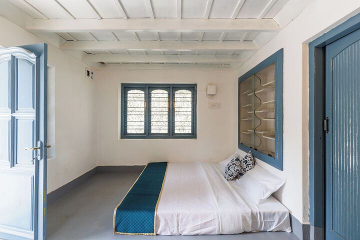 Room 4 of 30