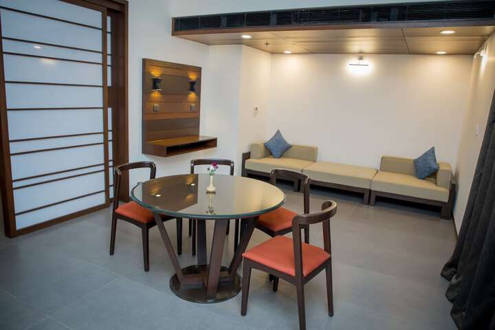 Room 13 of 39