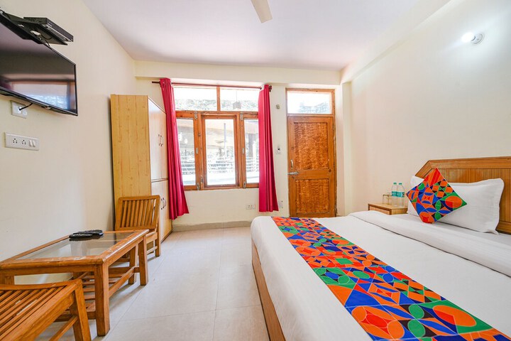 Room 10 of 43