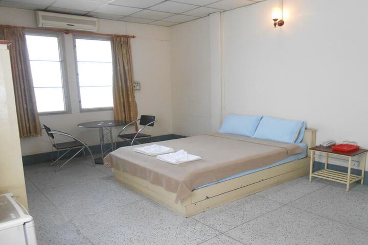 Room 20 of 32