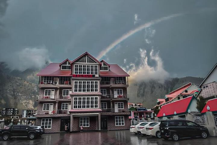 Magnum Hotel and Restaurant