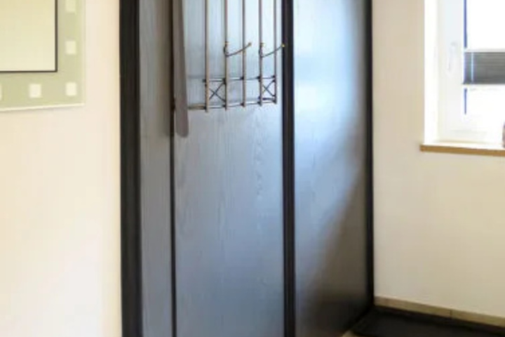 Room 11 of 17