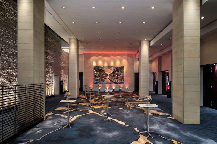 Hotel Interior 4 of 143