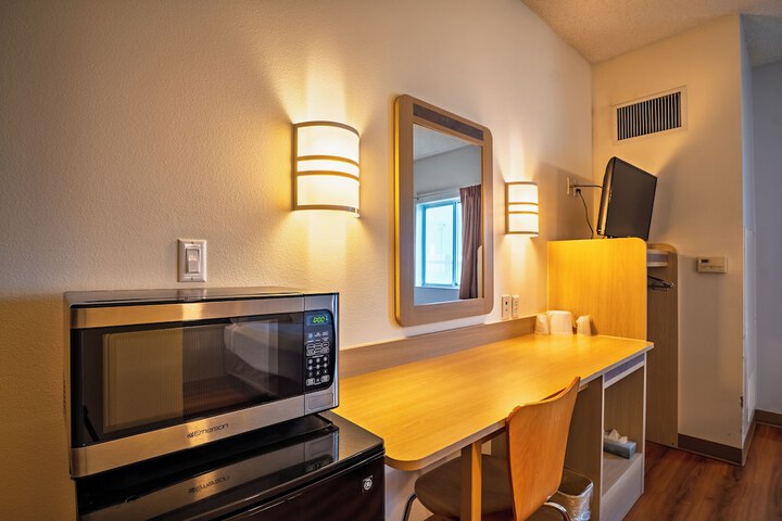 Room 21 of 53