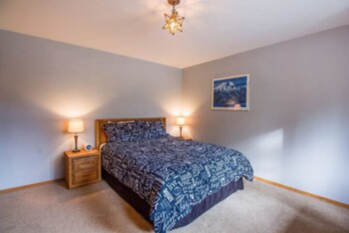Room 35 of 38
