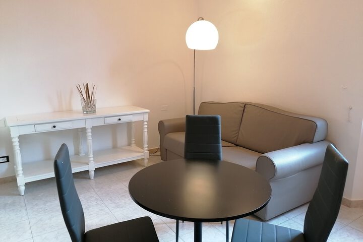 Room 27 of 46