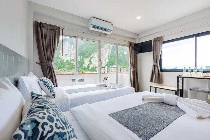 Room 54 of 90