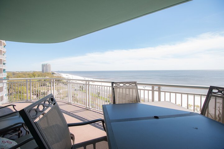 Legacy Towers Legacy II 701 Deluxe in Gulfport, LA