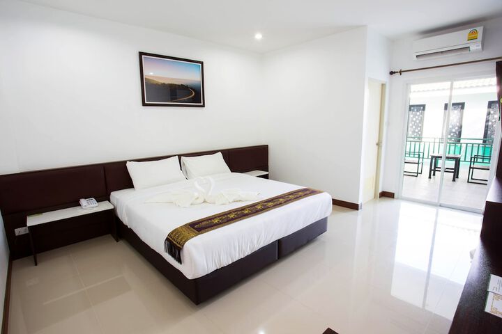 Room 6 of 67
