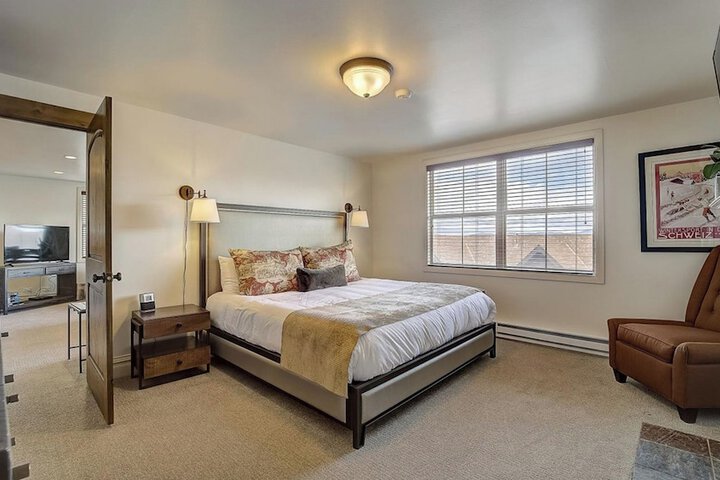 Room 5 of 39
