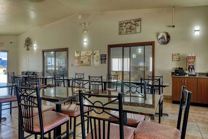 Breakfast/Coffee Service 69 of 77