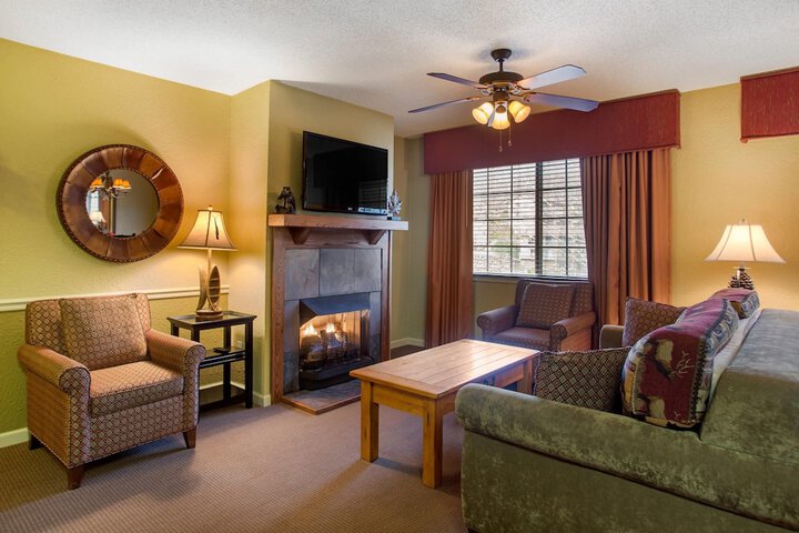 Room 32 of 125