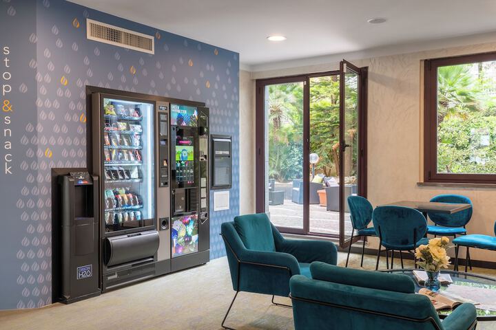 Entrance & Lobby