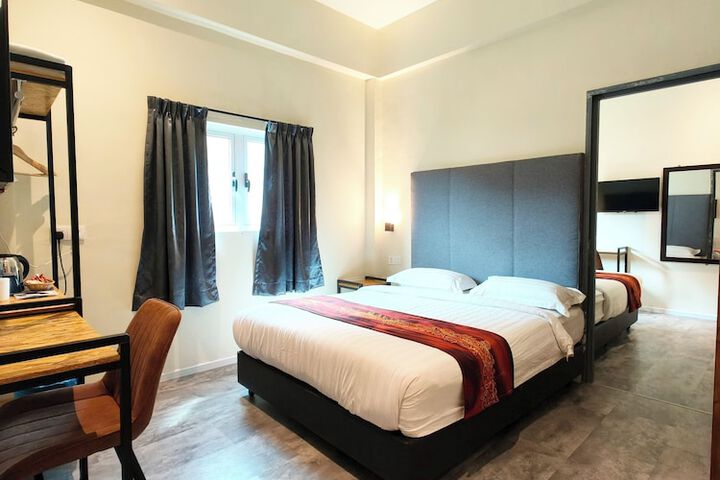 Room 8 of 26