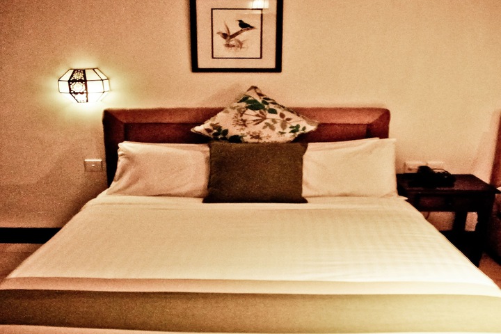 Room 11 of 110