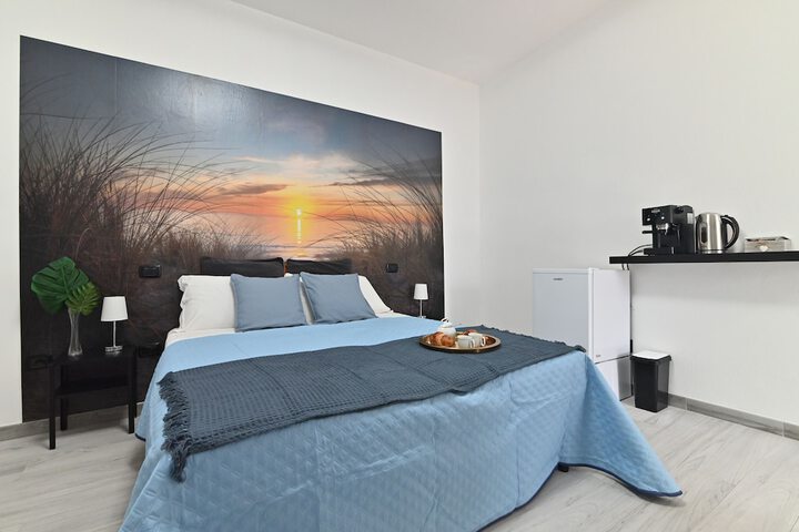 Room 2 of 20