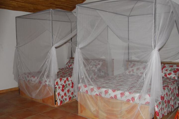 Room 6 of 35