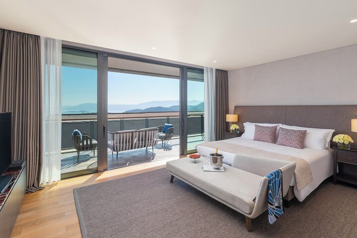 Room 20 of 188