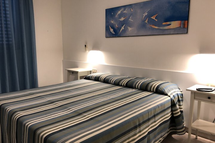 Room 5 of 51