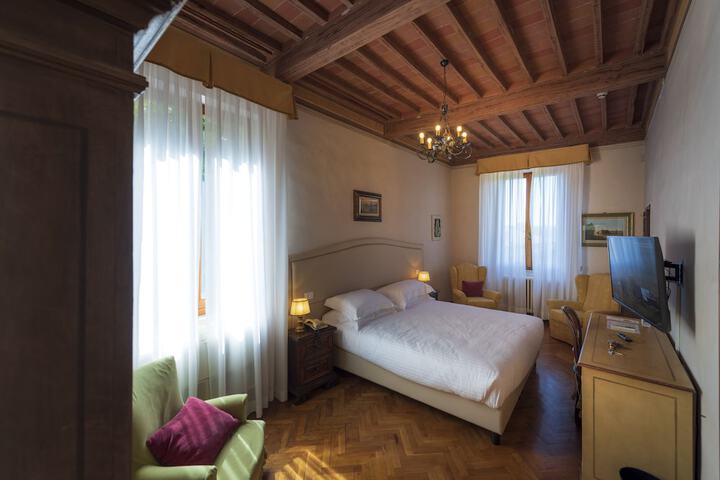 Room 44 of 140