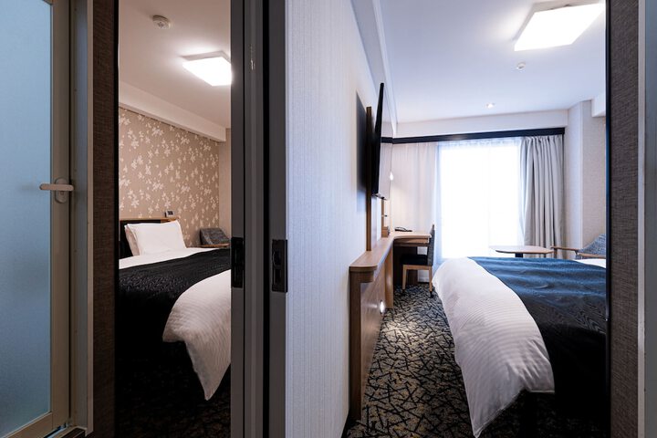 Room 10 of 40