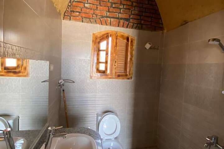 Room 7 of 14