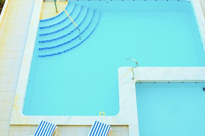 Pools & Facilities