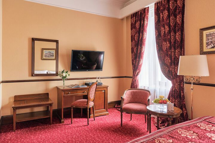 Room 14 of 85