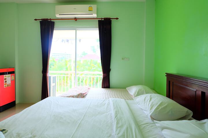 Room 2 of 20