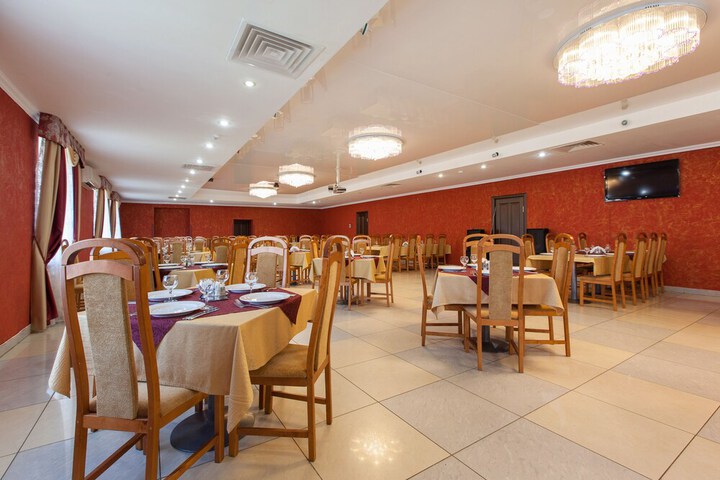 Dining Photos