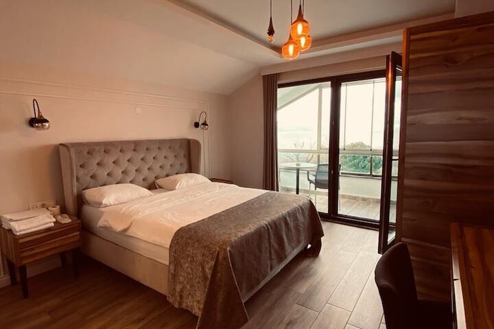 Room 7 of 27