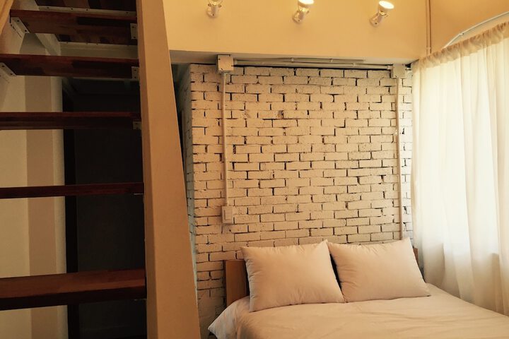 Room 15 of 155