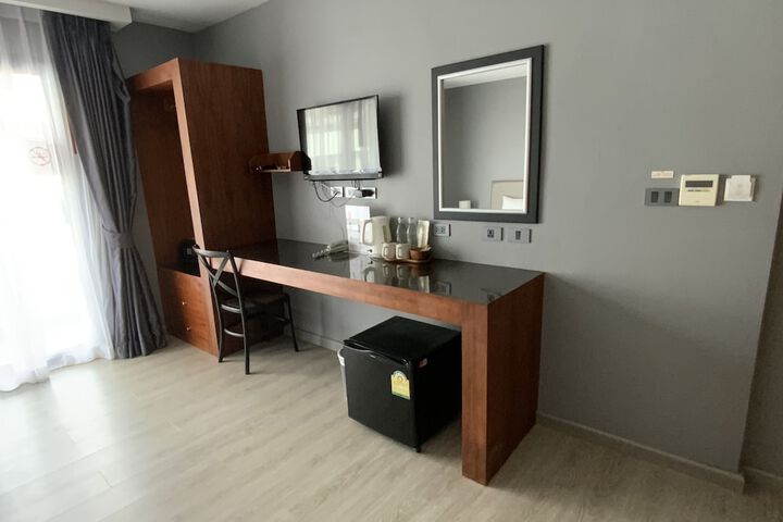 Room 7 of 19