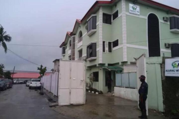 Alluring View Hotel - Toyin Sreet