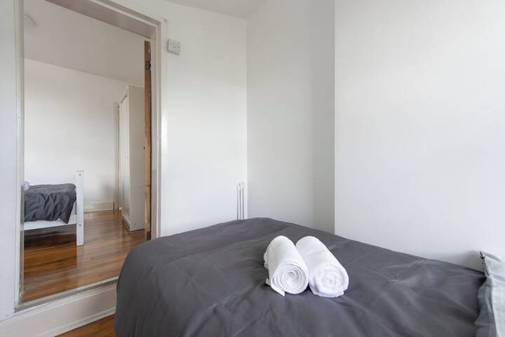 Room 14 of 37
