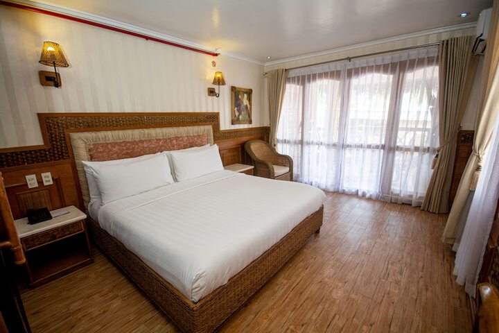 Room 25 of 147