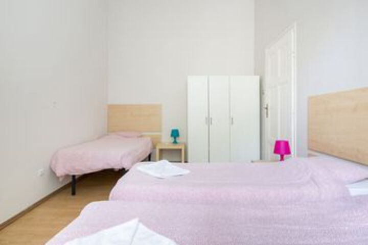 Room 54 of 322