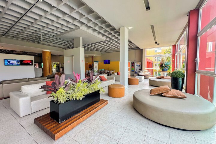 Entrance & Lobby