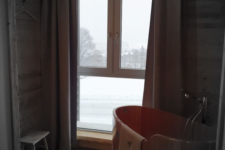 Room 52 of 131