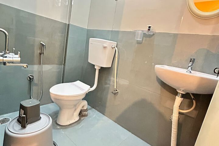 Room 14 of 19