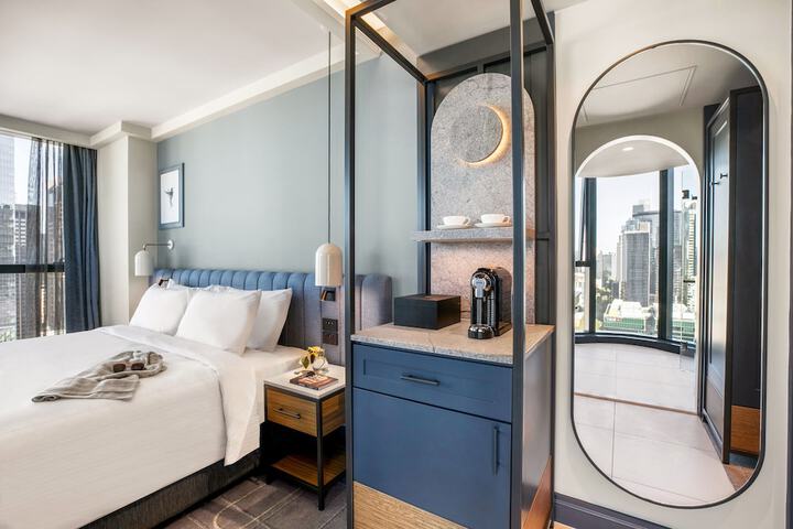 Room 15 of 125