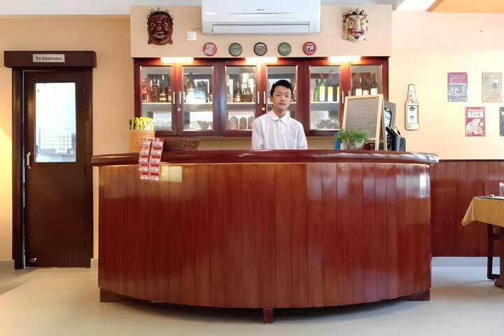 Yarlam Express Majitar