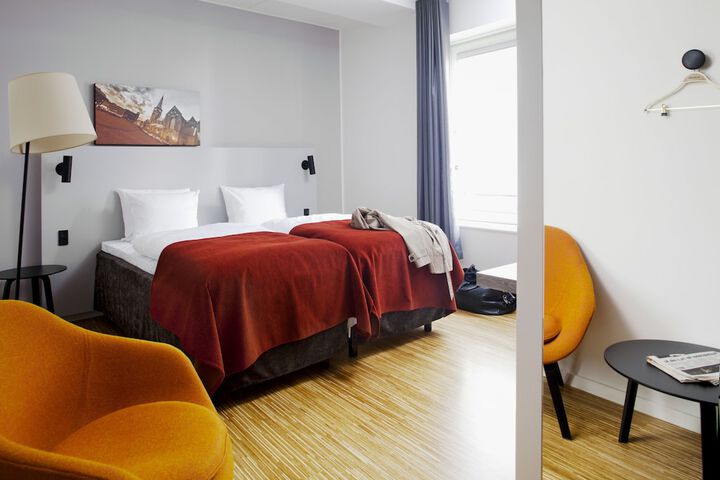 Room 6 of 56