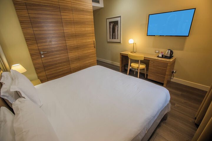 Room 46 of 136