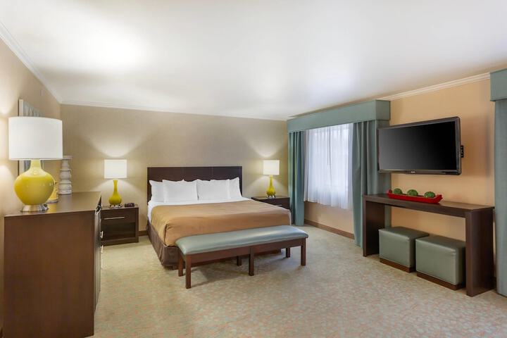 Room 19 of 34