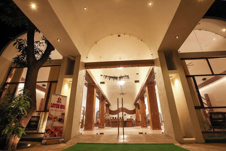 Hotel Interior 8 of 160