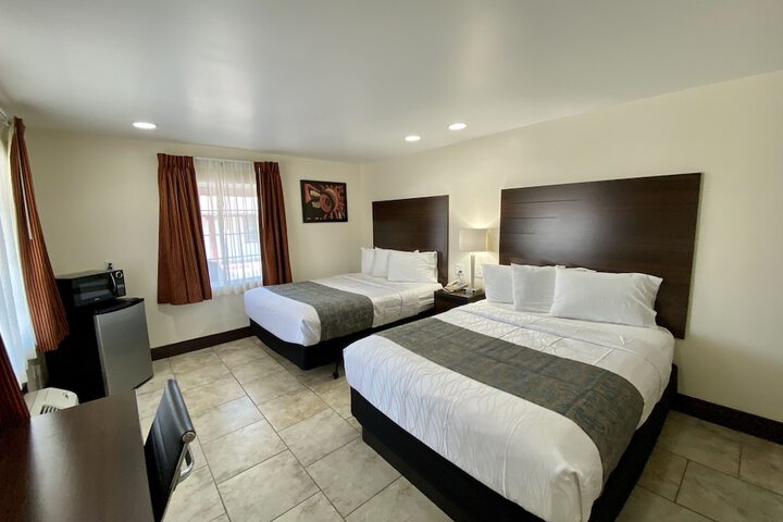 Room 13 of 35