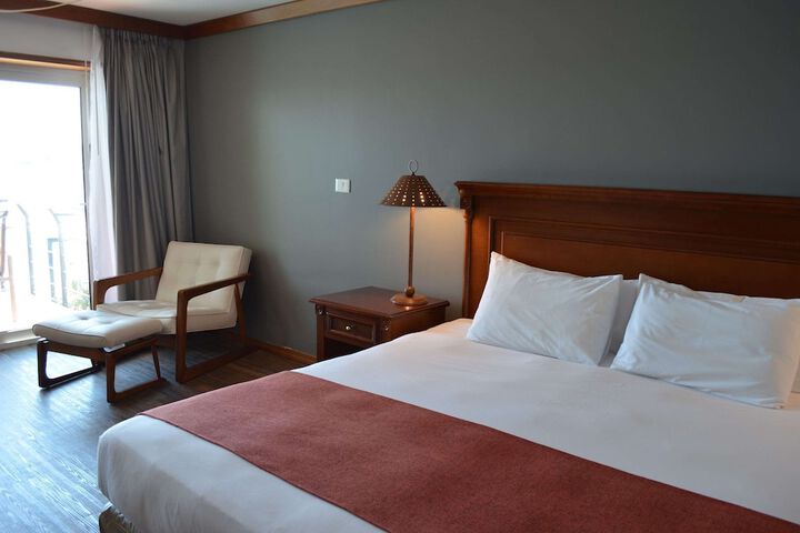 Room 19 of 77