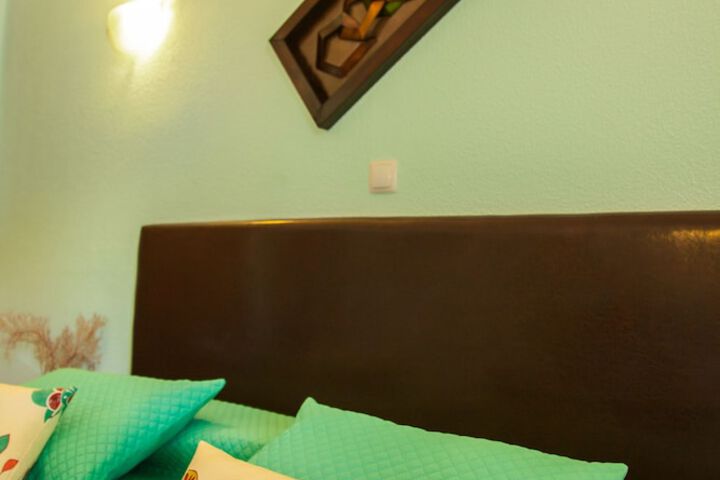 Room 10 of 41