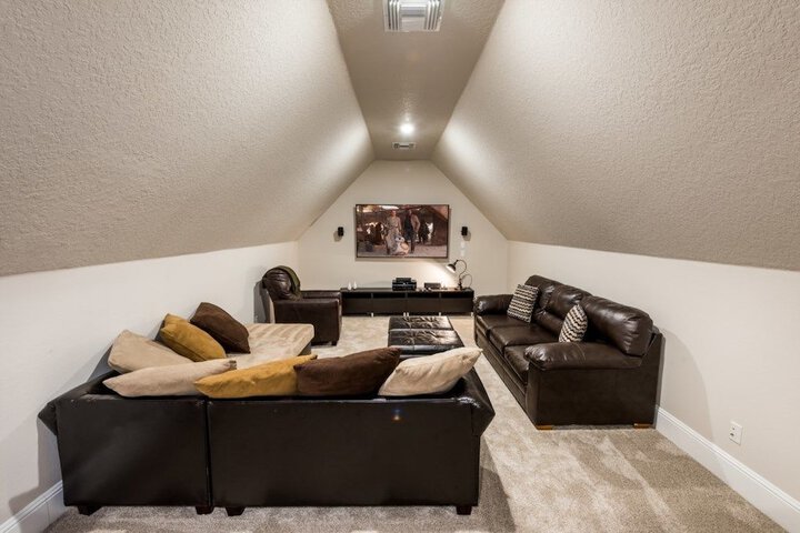 Entertainment 21 of 39